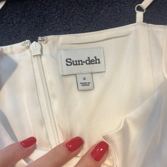 Aritiza Silky Dress - Picture 4 of 4